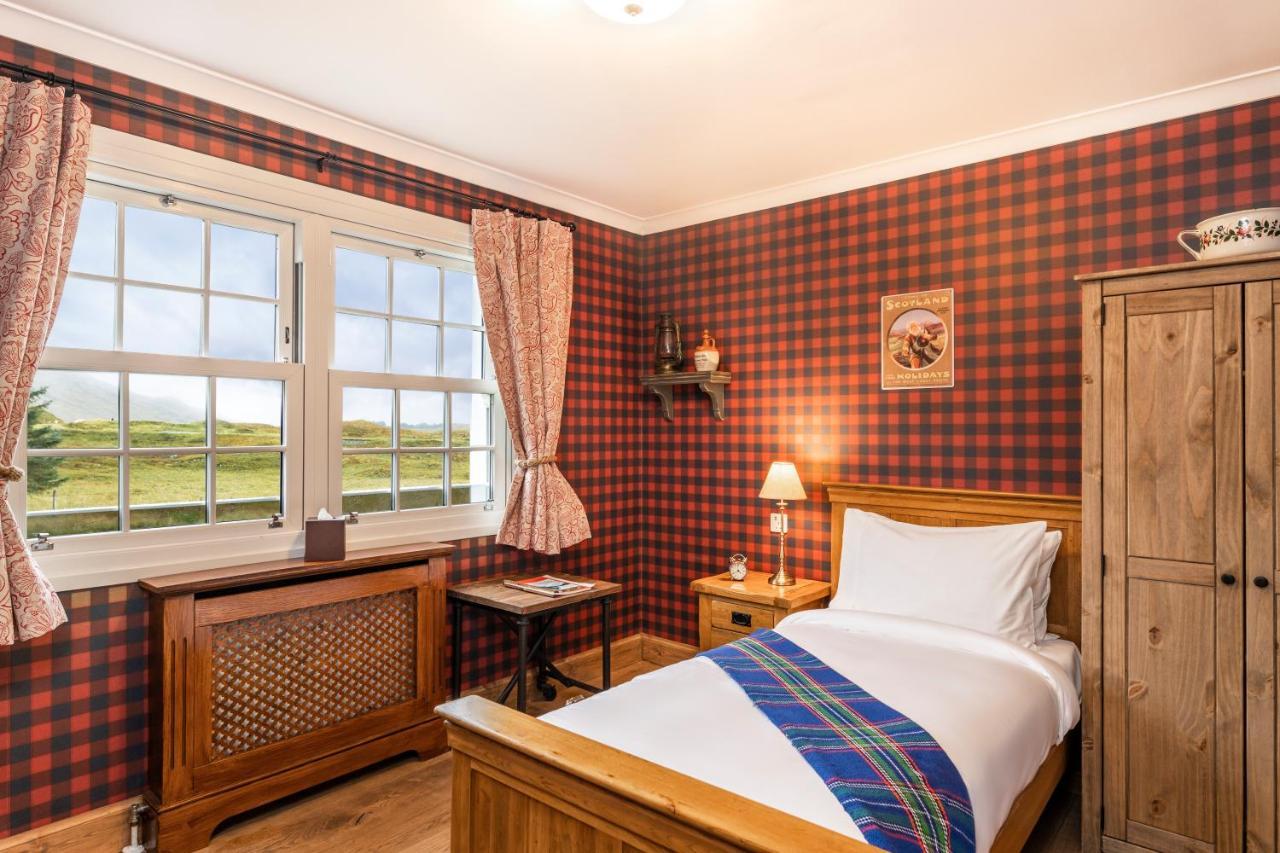 The Cluanie Inn Glenmoriston Екстериор снимка