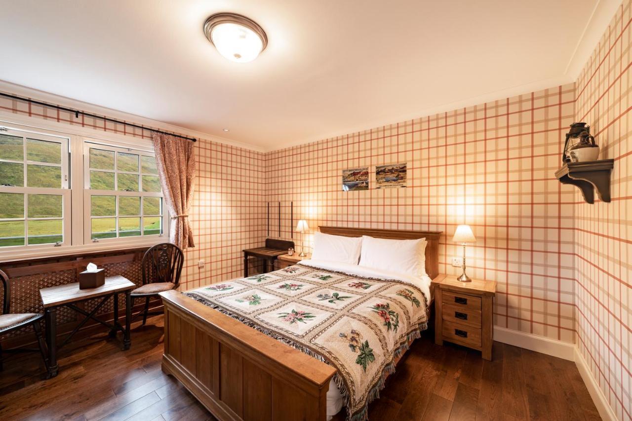 The Cluanie Inn Glenmoriston Екстериор снимка