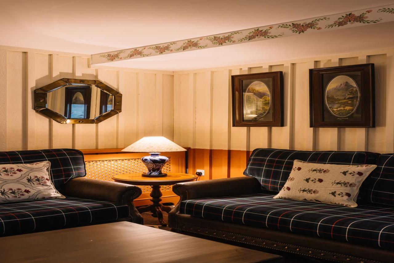 The Cluanie Inn Glenmoriston Екстериор снимка